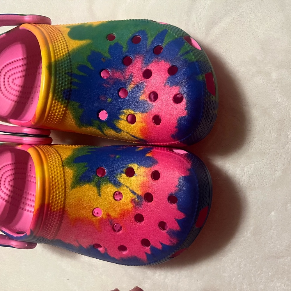 Crocs Pink Shoes